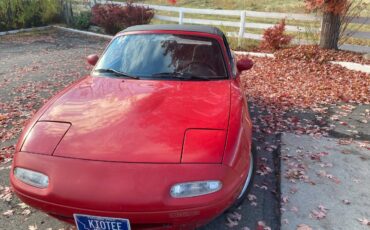 Mazada-1990-red-2
