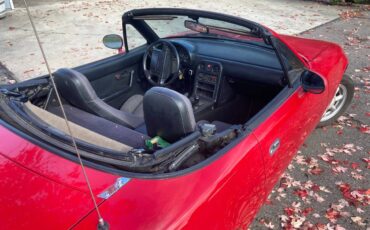 Mazada-1990-red-3
