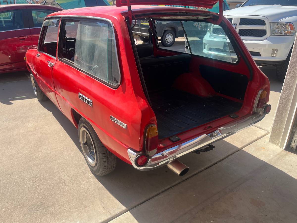 Mazda-1300-wagon-2-door-1971-red-1