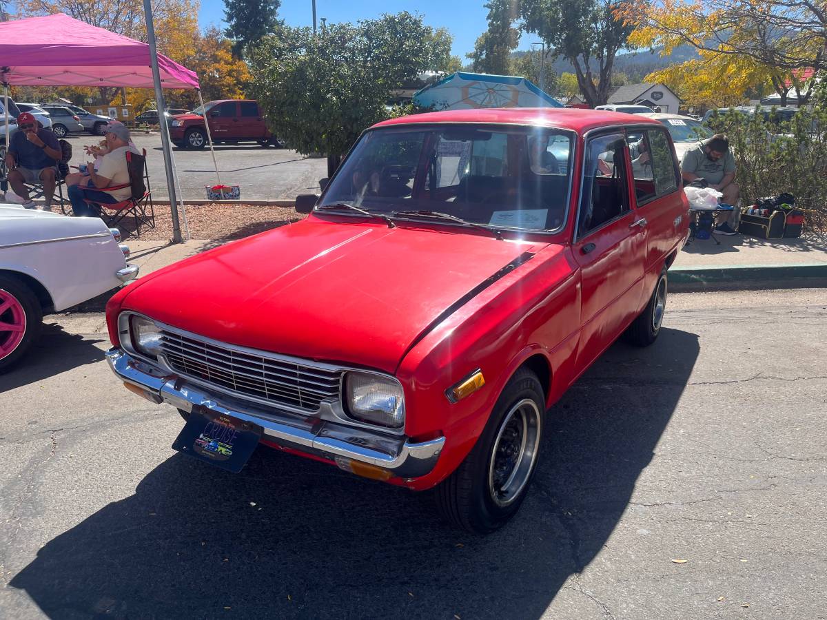 Mazda-1300-wagon-2-door-1971-red-12