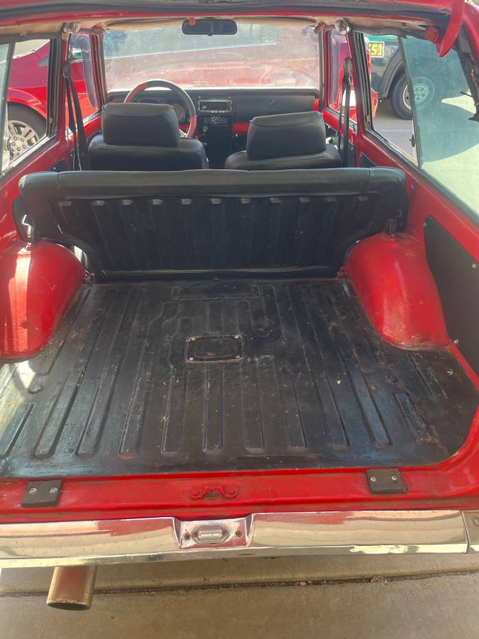 Mazda-1300-wagon-2-door-1971-red-4