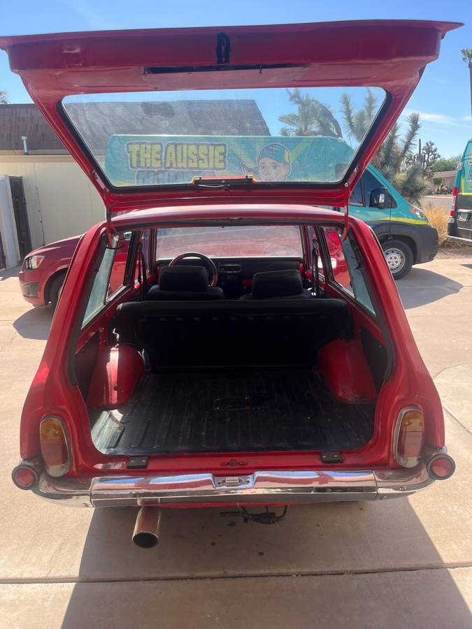 Mazda-1300-wagon-2-door-1971-red-5