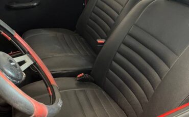 Mazda-1300-wagon-2-door-1971-red-7