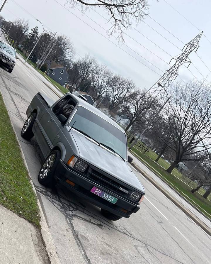 Mazda-1991-grey-4