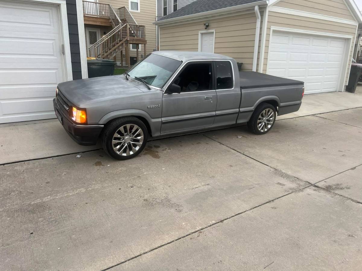 Mazda-1991-grey-5