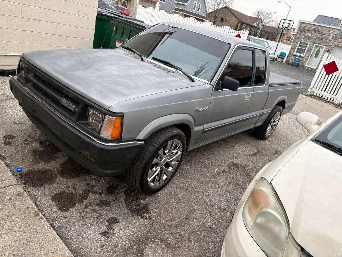 Mazda-1991-grey-7