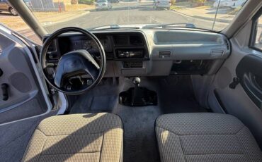 Mazda-3-1994-white-5