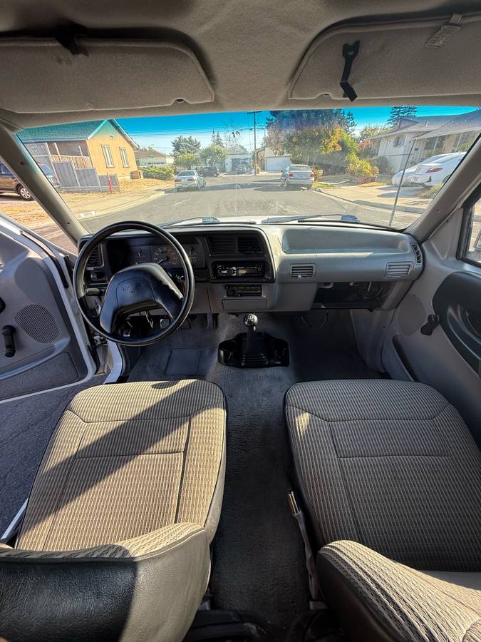 Mazda-3-1994-white-5