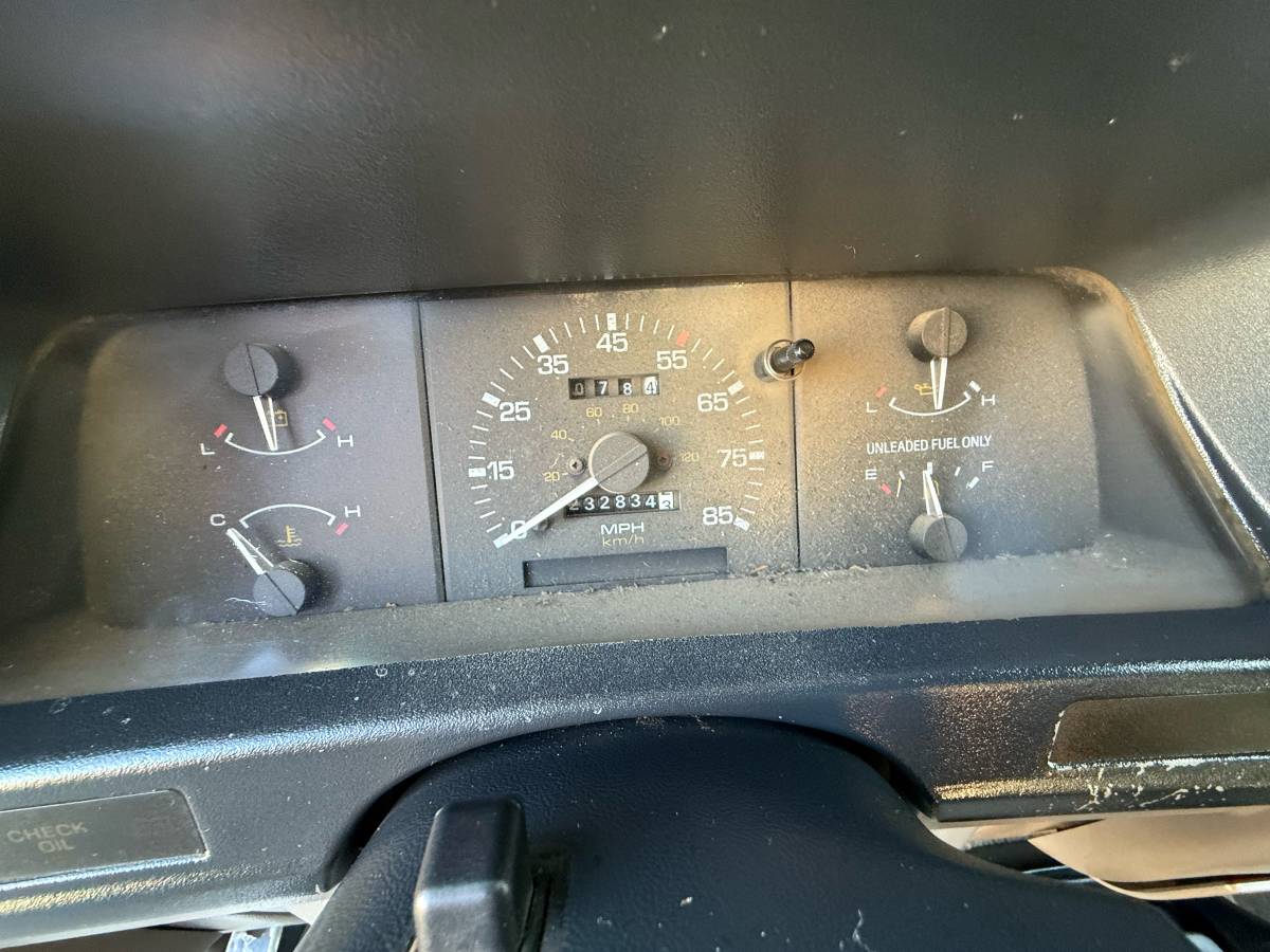 Mazda-3-1994-white-8