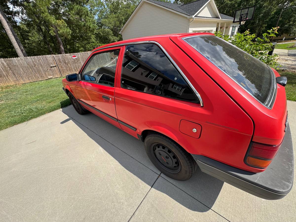 Mazda-323-1987-red-6