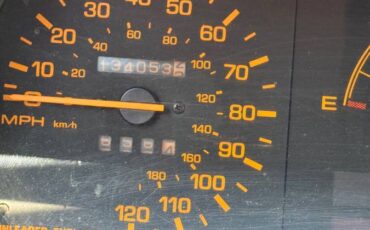 Mazda-323-1987-red-8