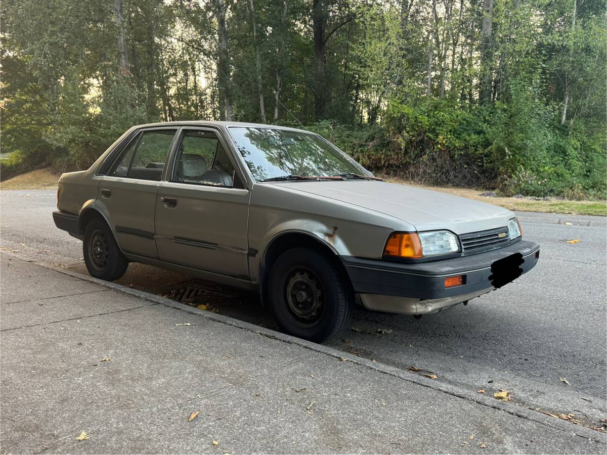 Mazda-323-1988-brown-2
