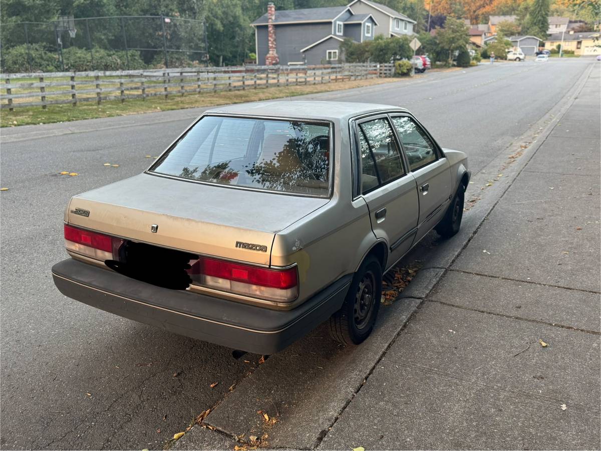 Mazda-323-1988-brown-4