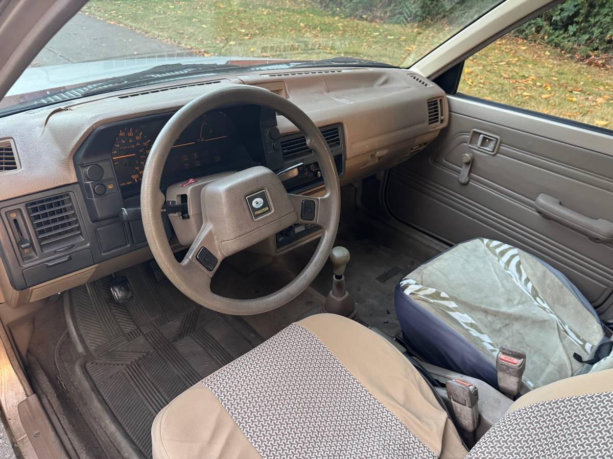 Mazda-323-1988-brown-5