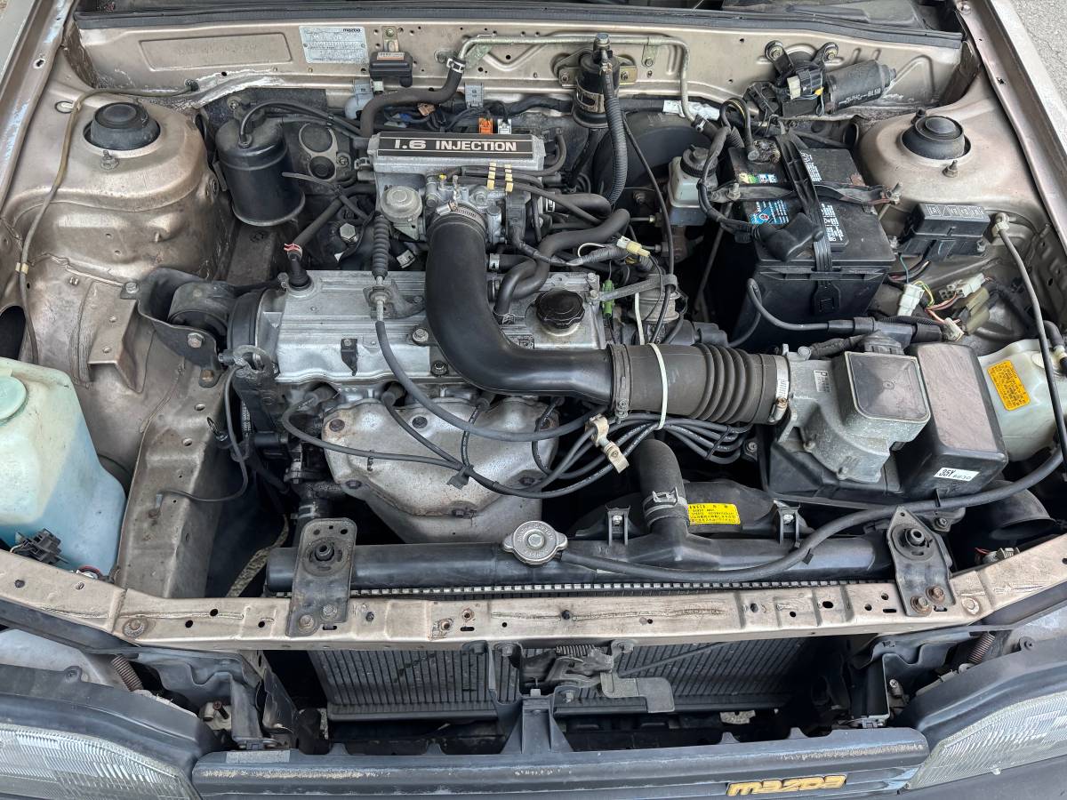 Mazda-323-1988-brown-8