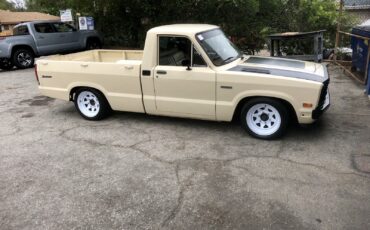 Mazda-B-Series-Pickups-1984-1