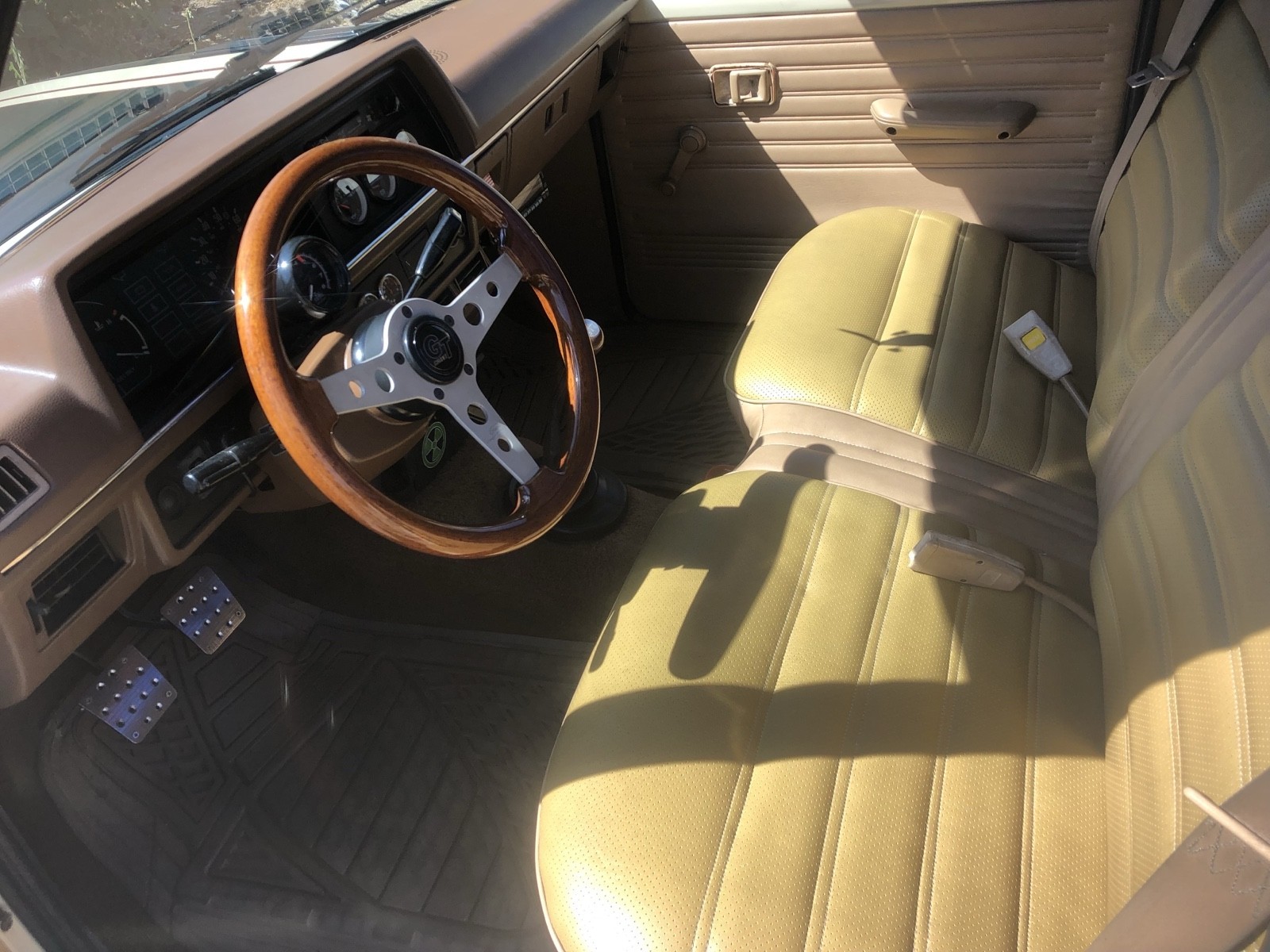 Mazda-B-Series-Pickups-1984-11