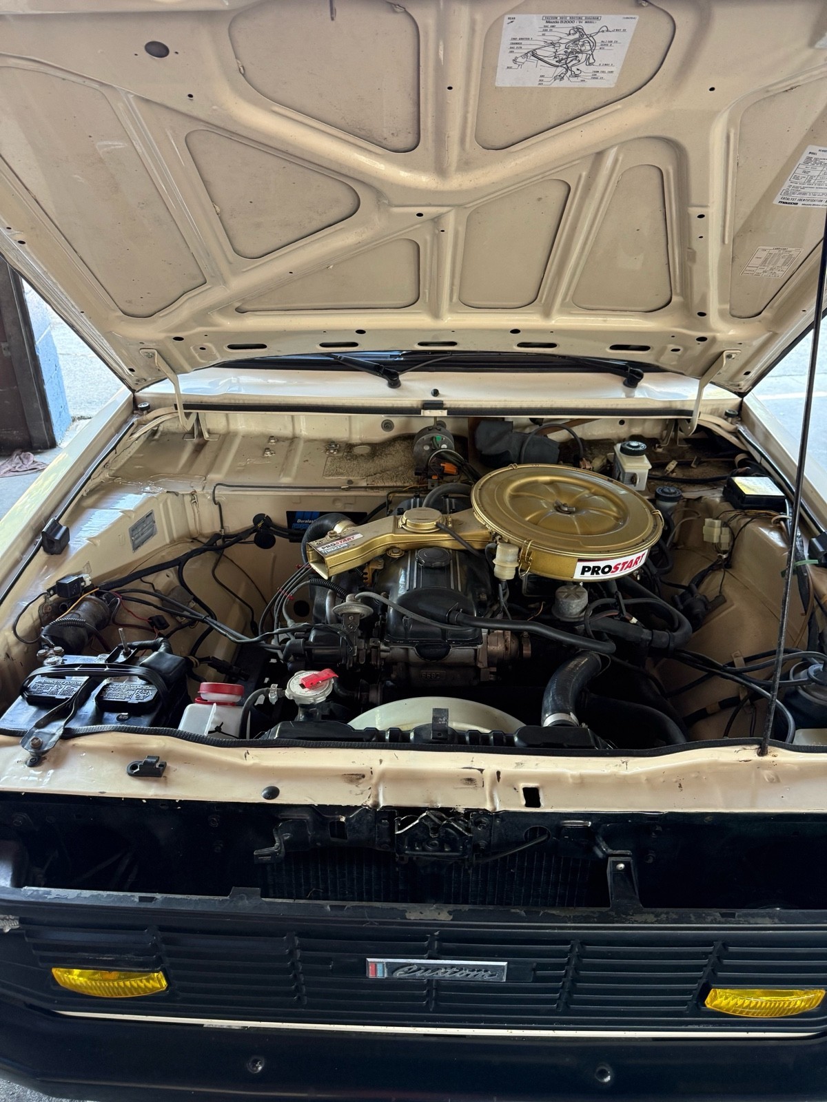 Mazda-B-Series-Pickups-1984-13