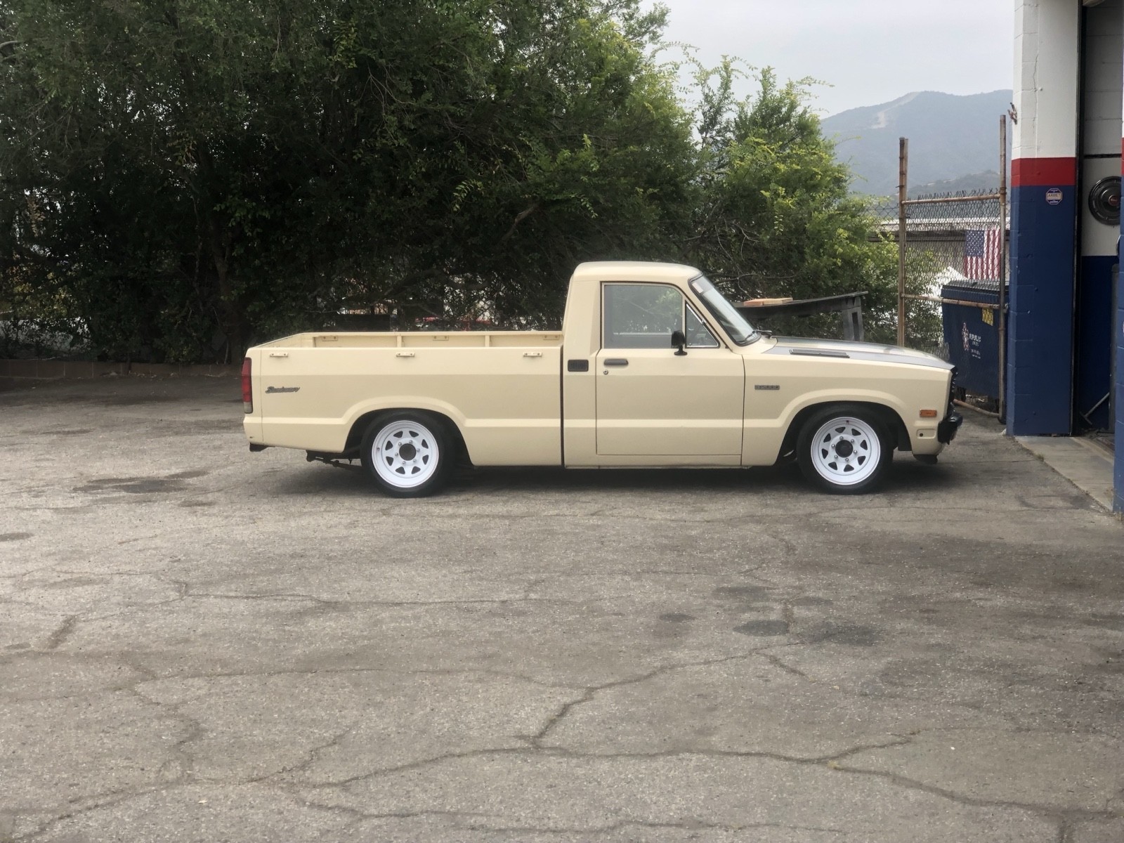 Mazda B-Series Pickups 1984