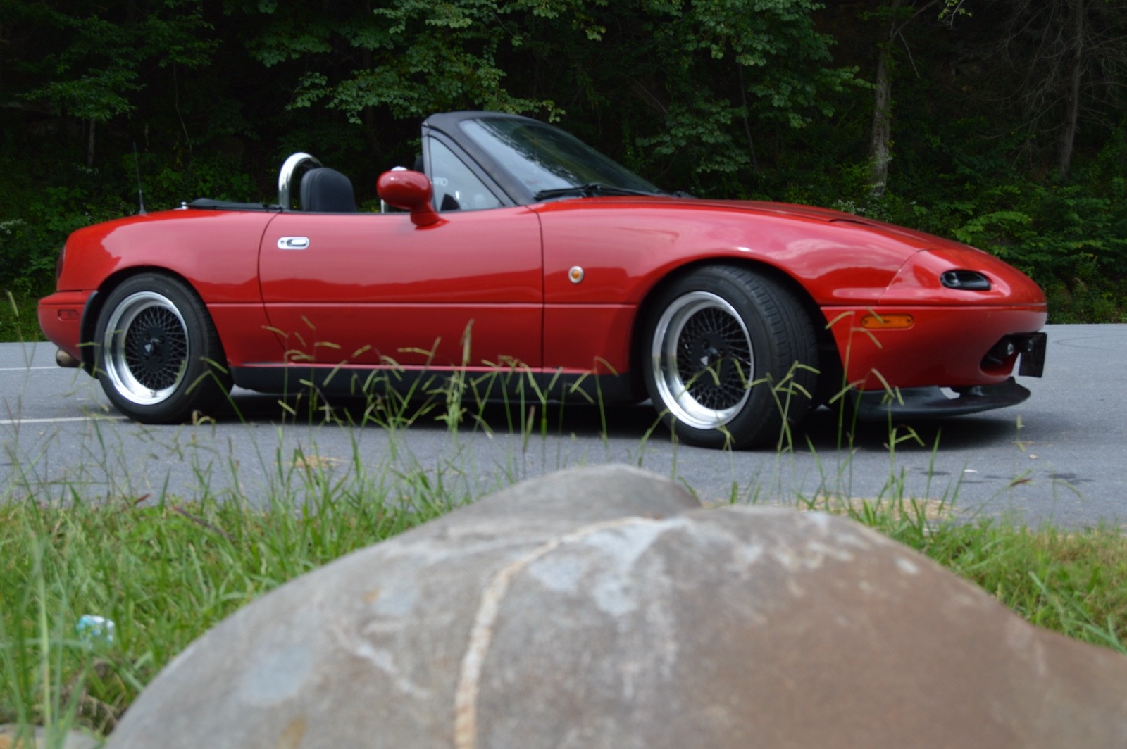 Mazda-MX-5-Miata-1994-Convertible-11