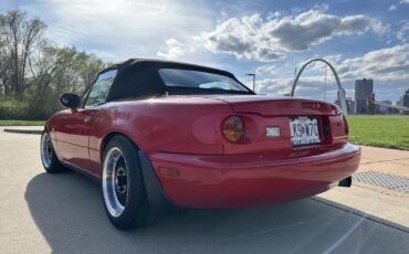 Mazda-MX-5-Miata-1994-Convertible-3