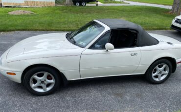Mazda-MX-5-Miata-1995-Convertible-1