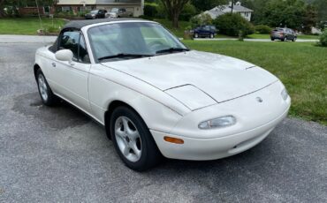 Mazda-MX-5-Miata-1995-Convertible-4