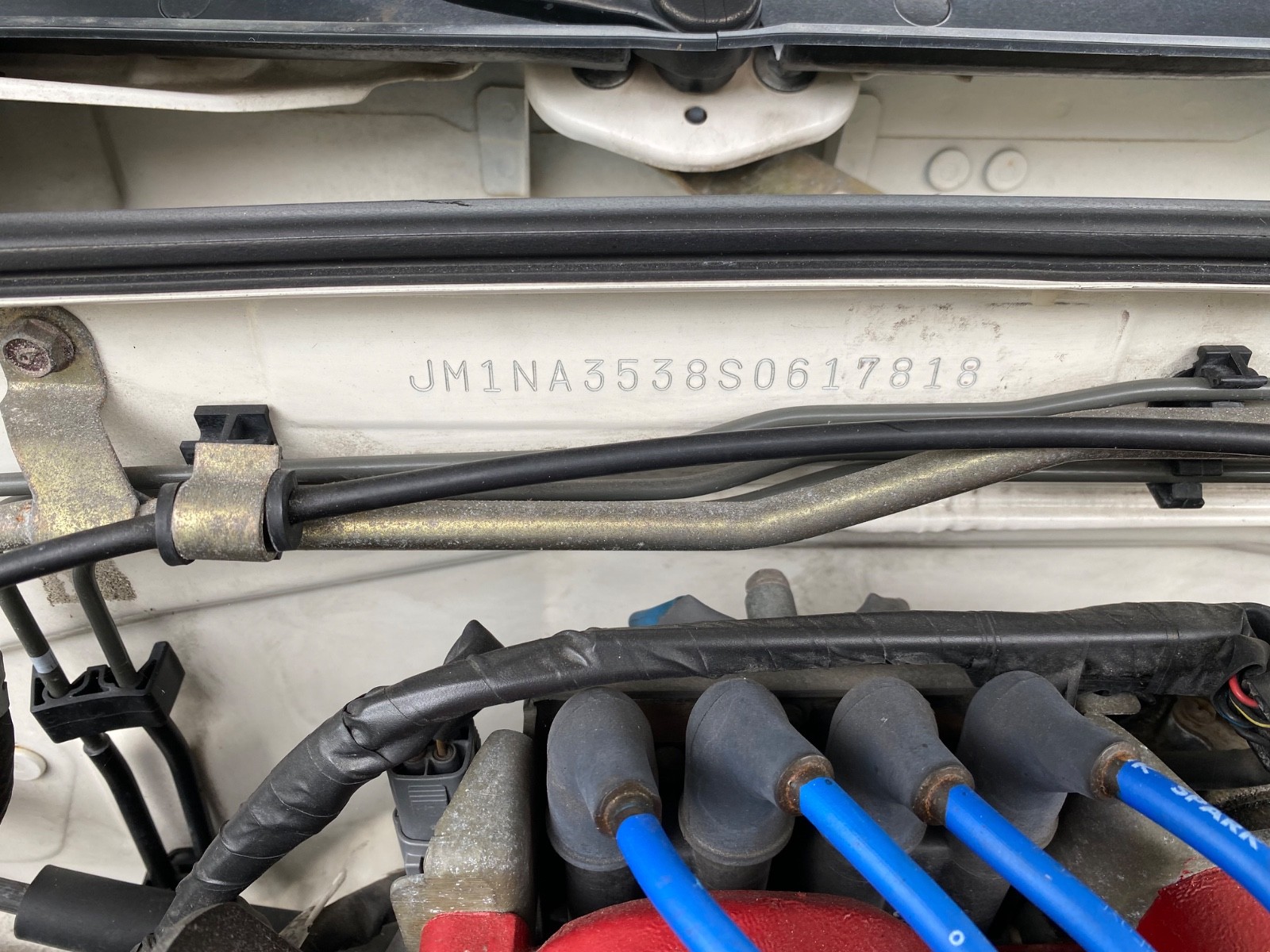 Mazda-MX-5-Miata-1995-Convertible-5