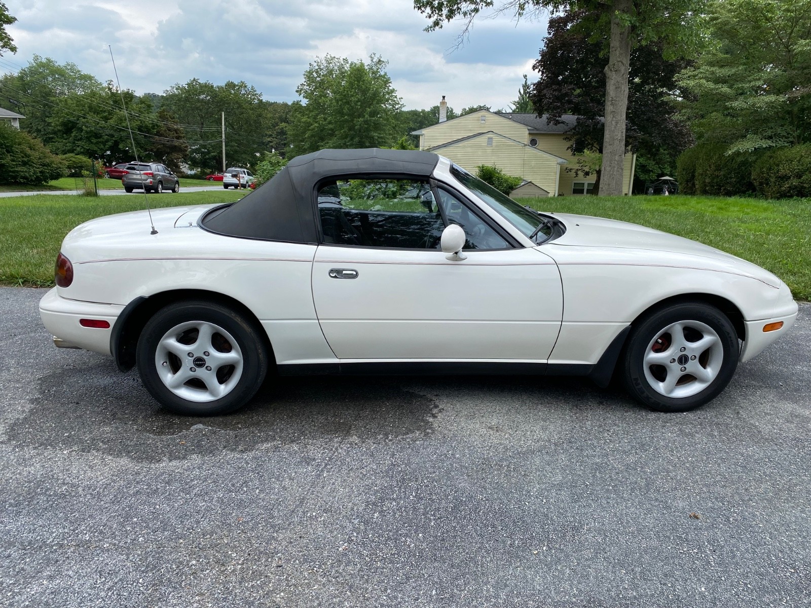 Mazda MX-5 Miata 1995 Convertible