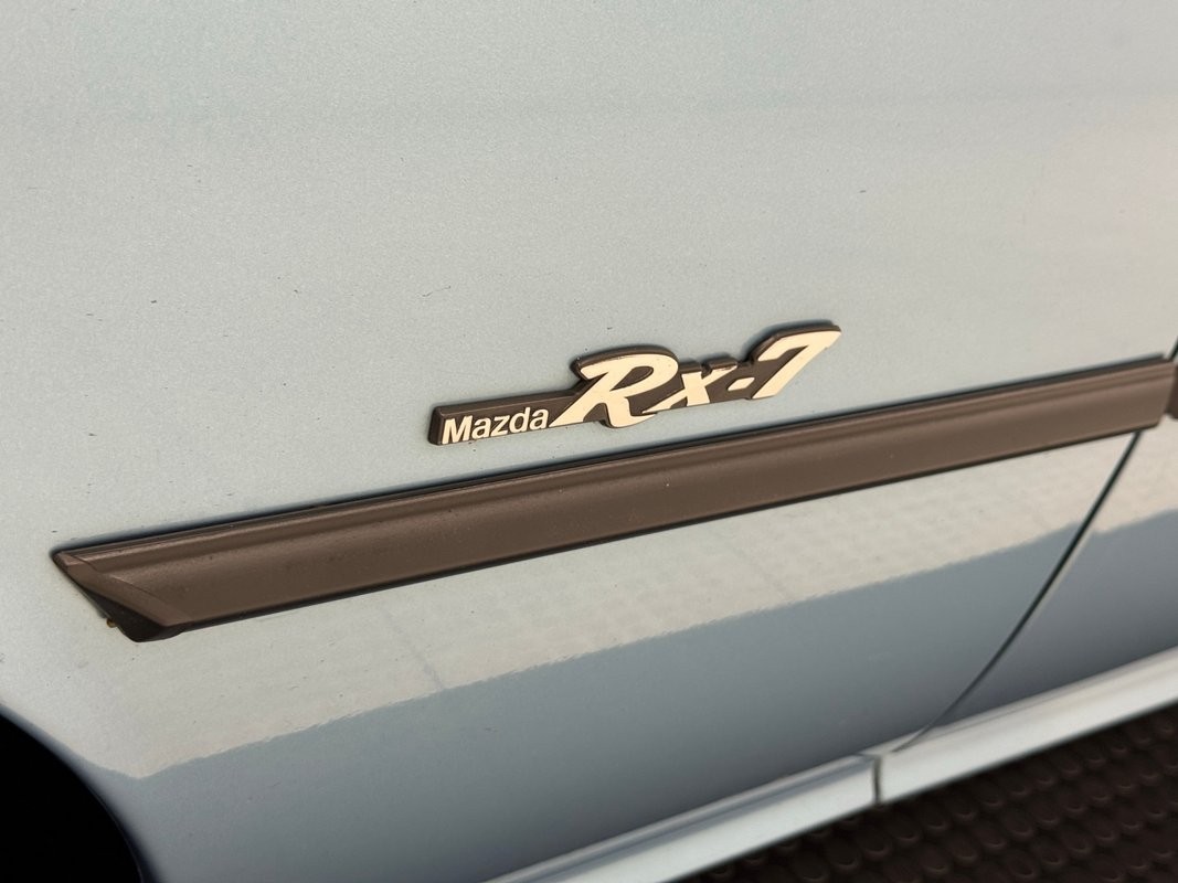 Mazda-RX-7-1980-Coupe-10