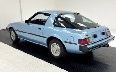 Mazda-RX-7-1980-Coupe-2