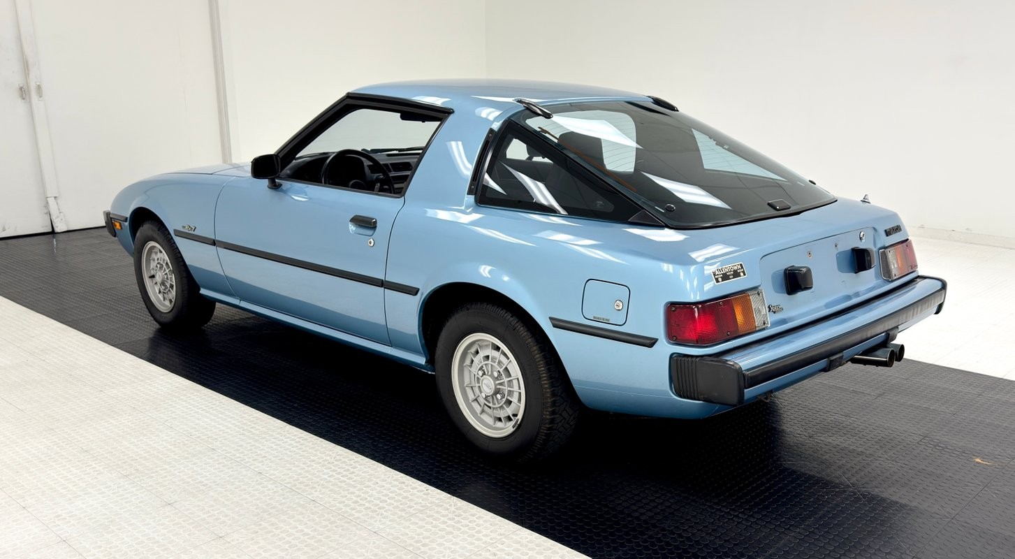 Mazda-RX-7-1980-Coupe-2