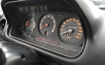 Mazda-RX-7-1980-Coupe-21