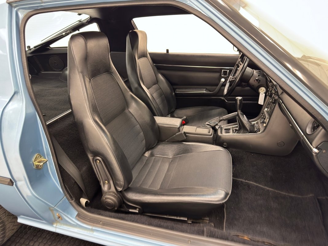 Mazda-RX-7-1980-Coupe-30