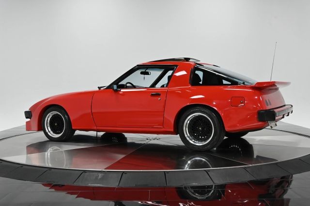 Mazda-RX-7-1980-Coupe-4