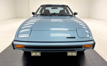 Mazda-RX-7-1980-Coupe-7