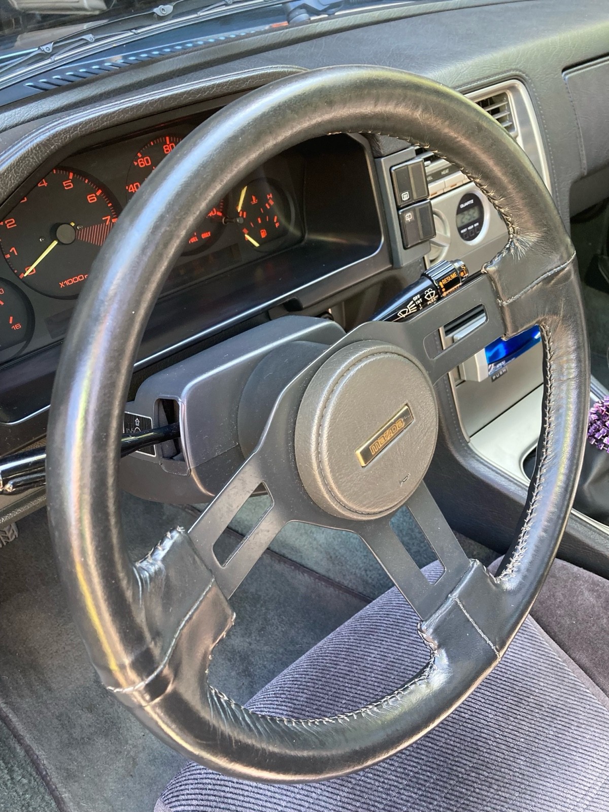Mazda-RX-7-1984-Coupe-11