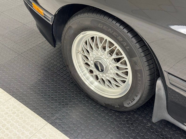 Mazda-Rx-7-1988-Black-Charcoal-Gray-46