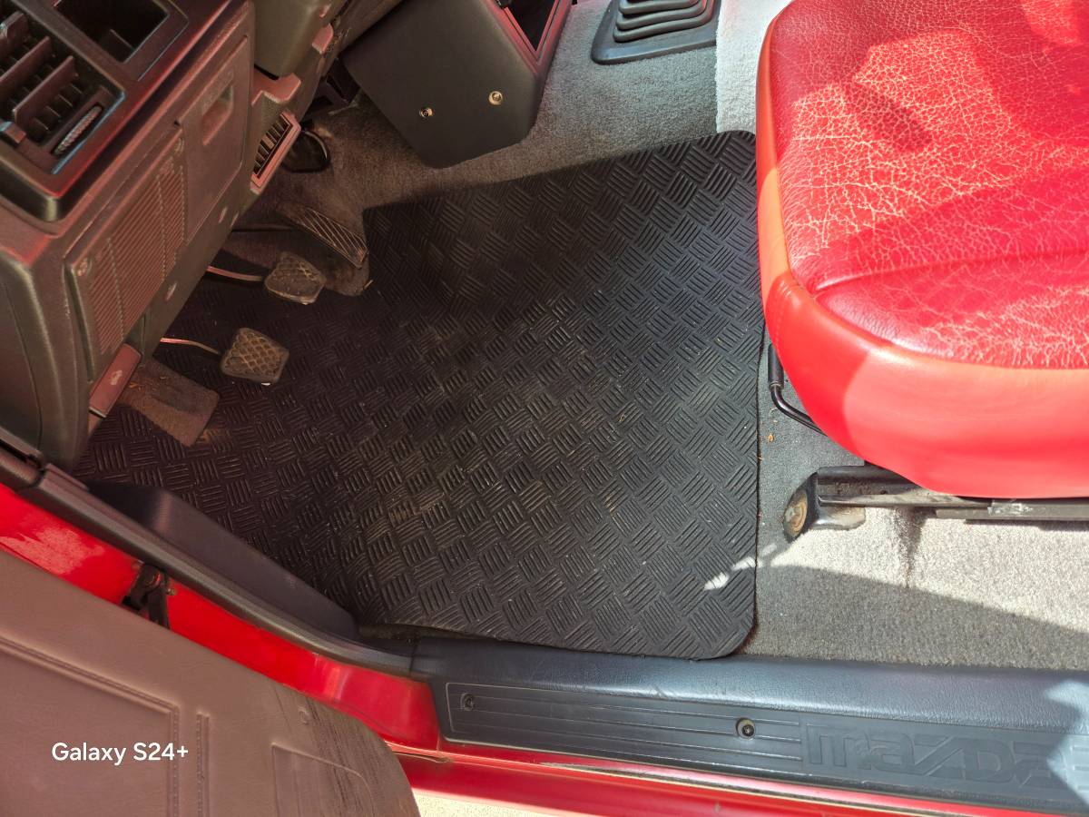 Mazda-b-2200-1992-red-6