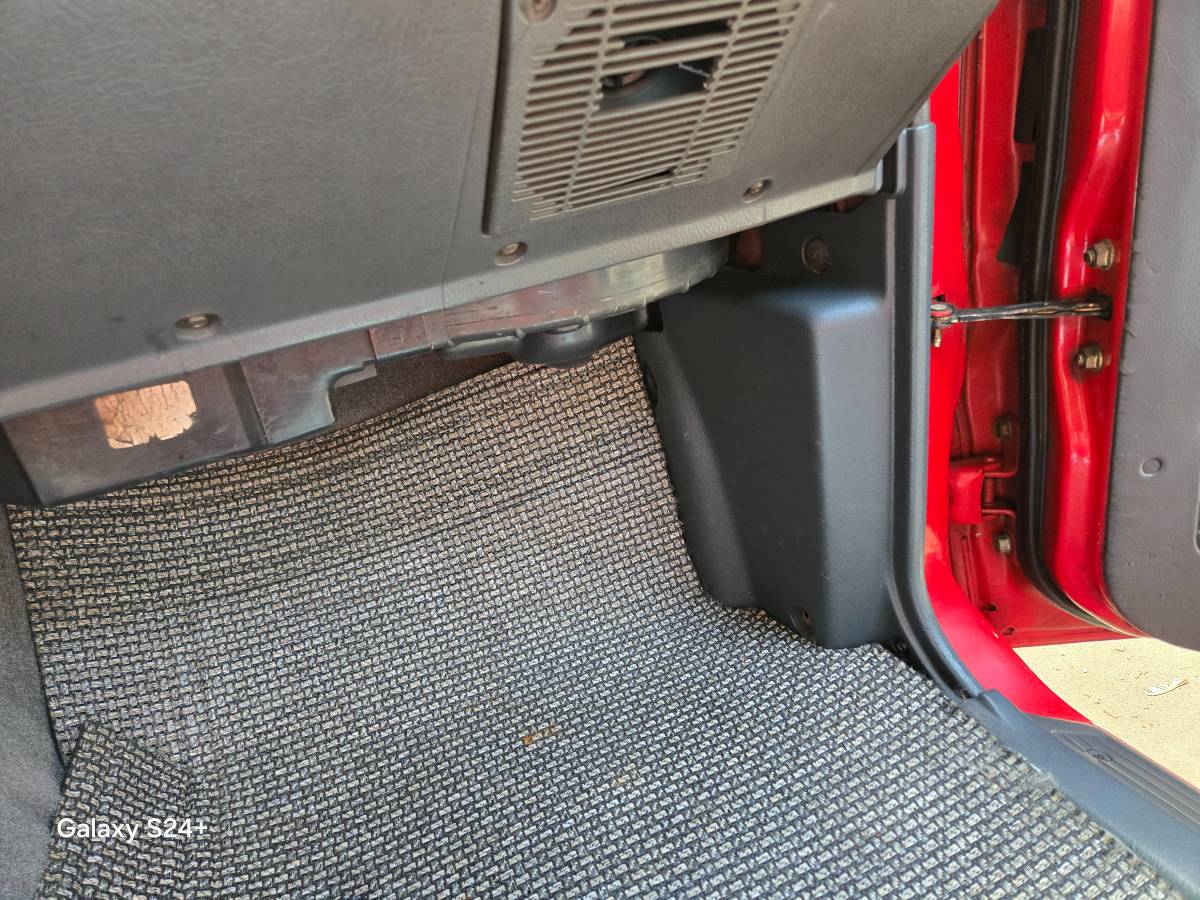 Mazda-b-2200-1992-red-8