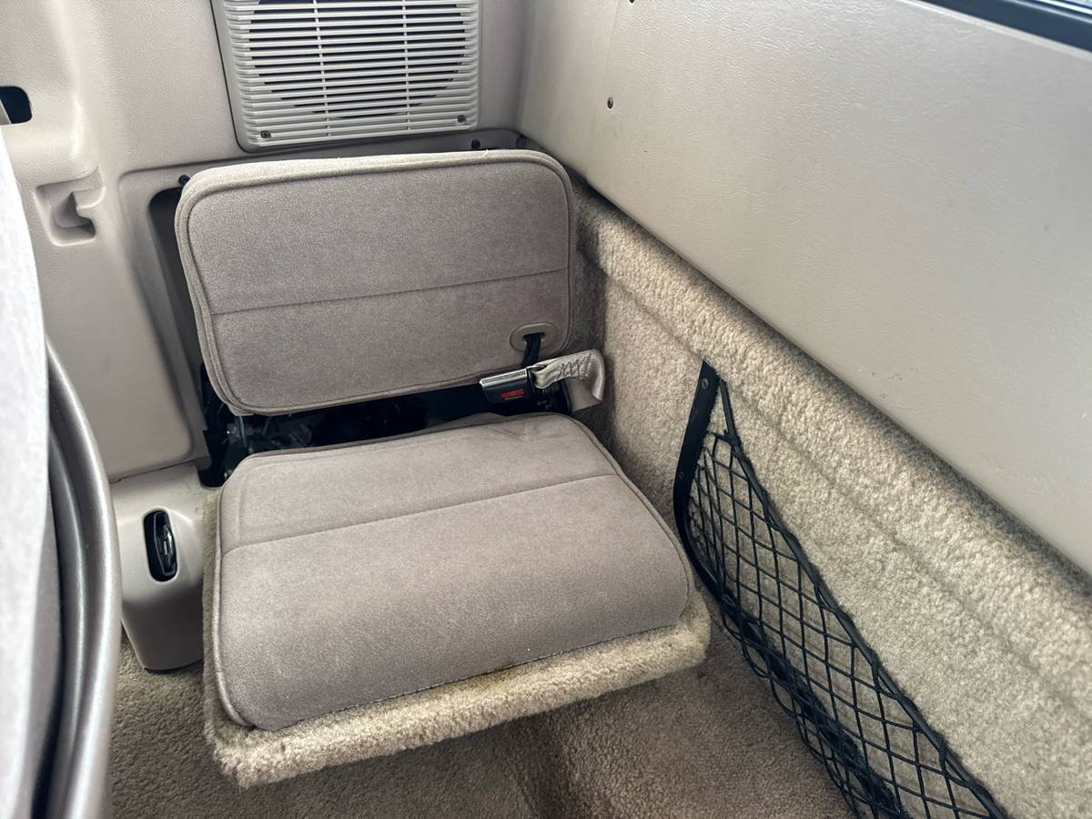 Mazda-b-series-1994-brown-13