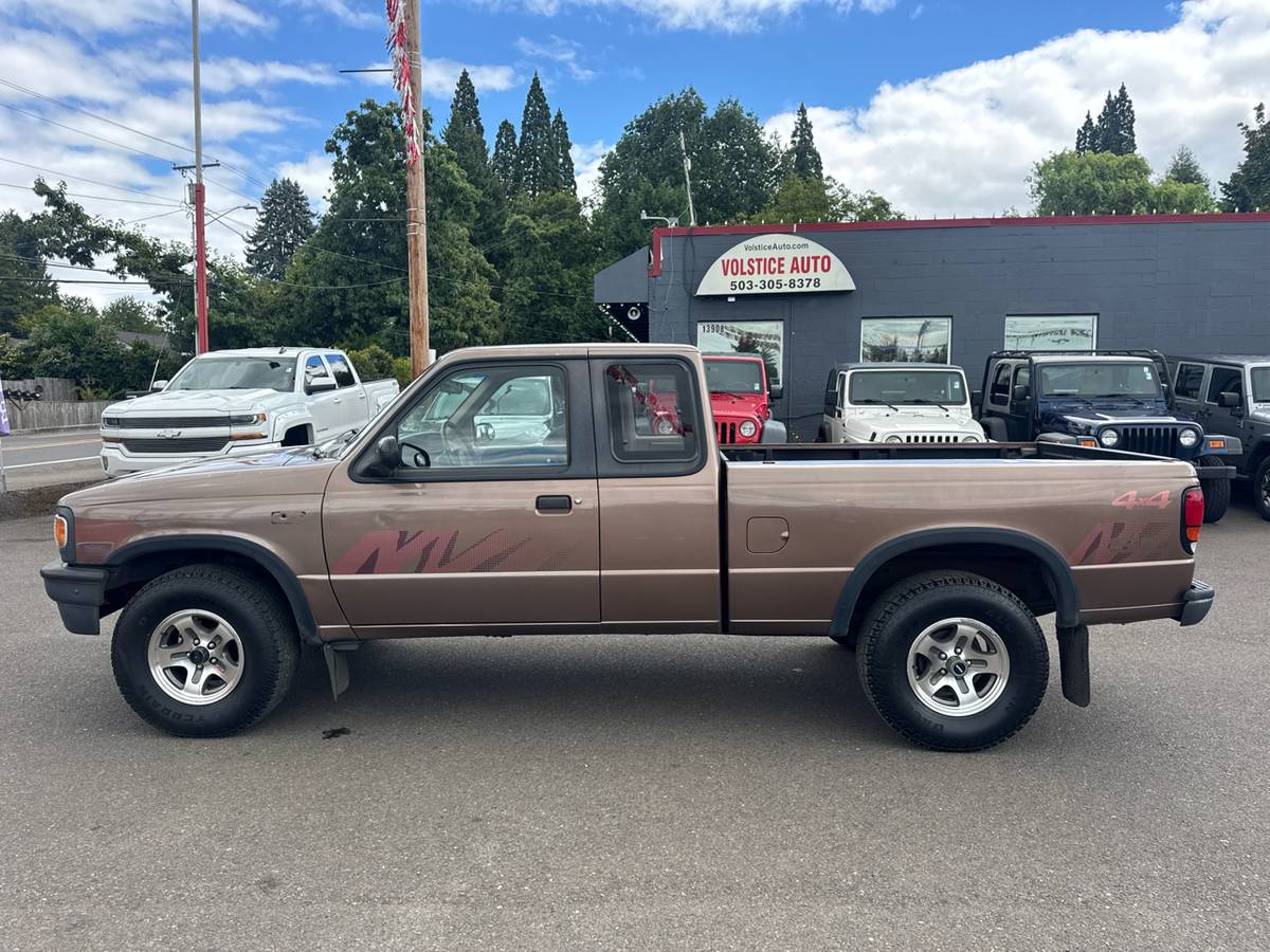 Mazda-b-series-1994-brown-7