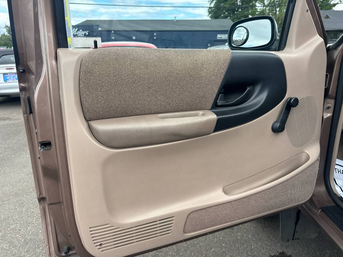 Mazda-b-series-1994-brown-8