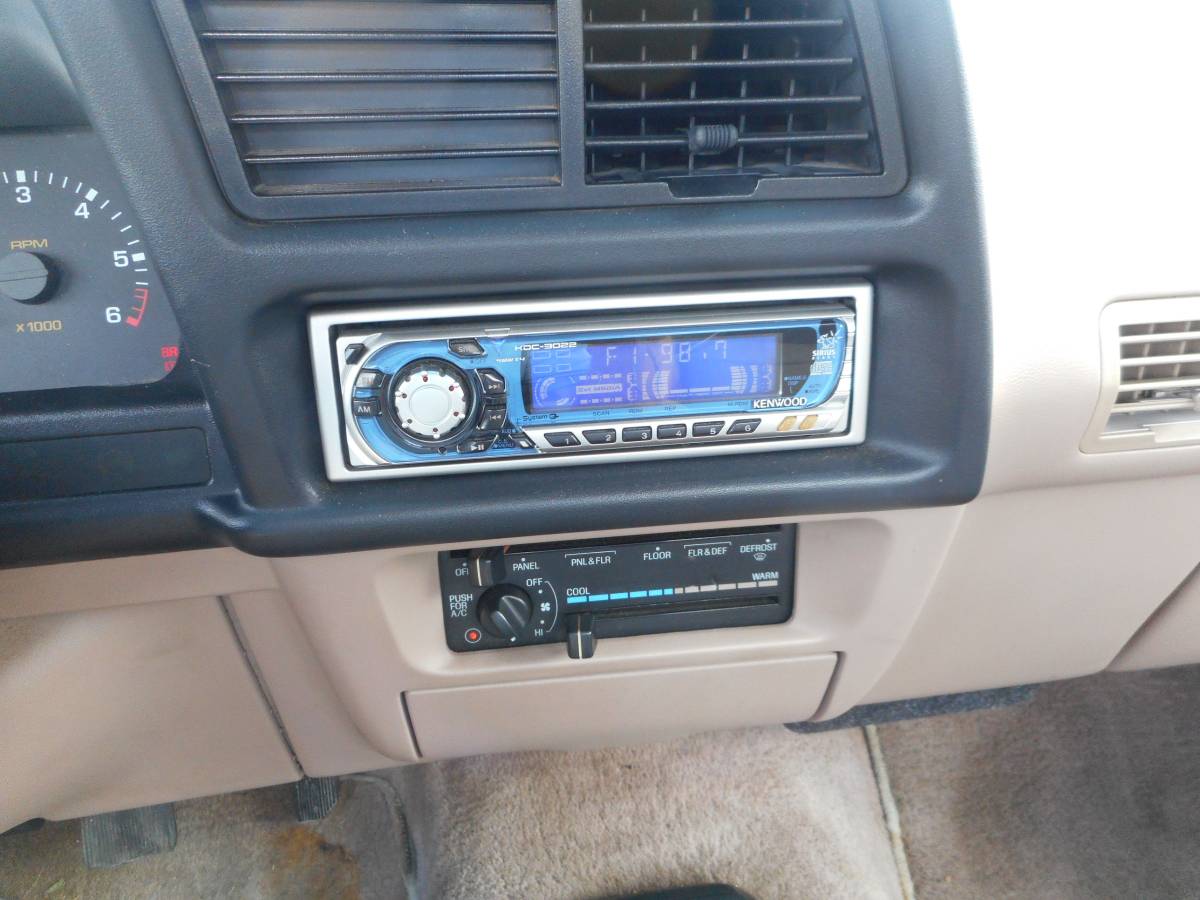 Mazda-b-series-pickup-1994-green-7