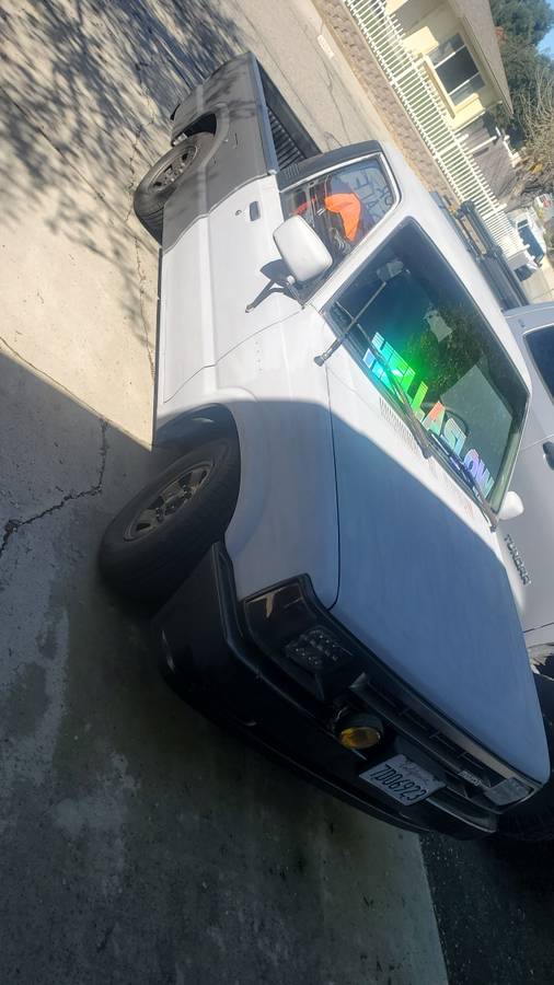 Mazda-b2000-1987-custom-4