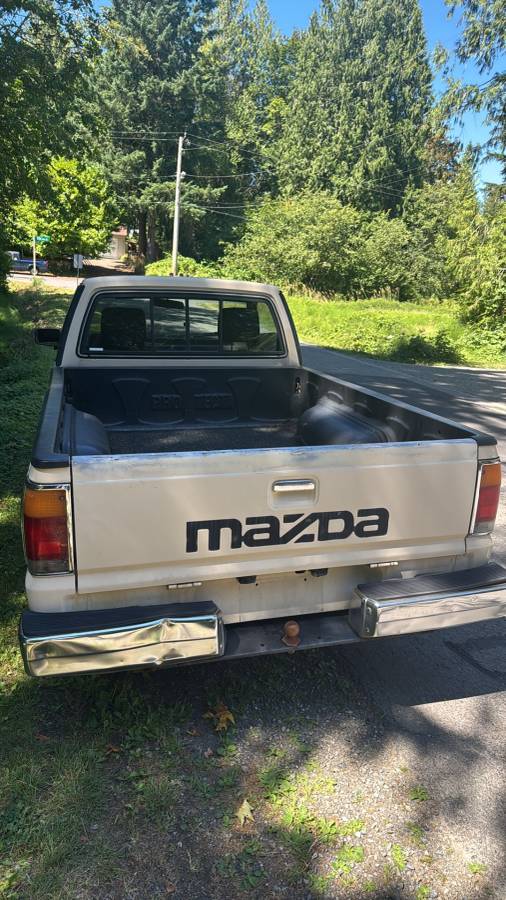 Mazda-b2200-1986-brown-3