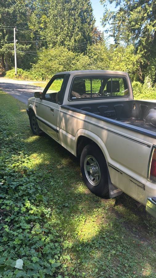 Mazda-b2200-1986-brown-4