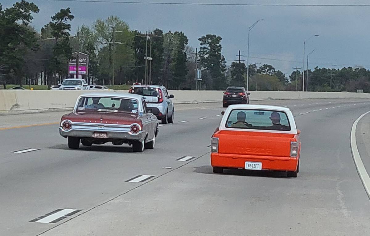Mazda-b2200-1988-orange-13
