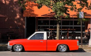 Mazda-b2200-1988-orange-2