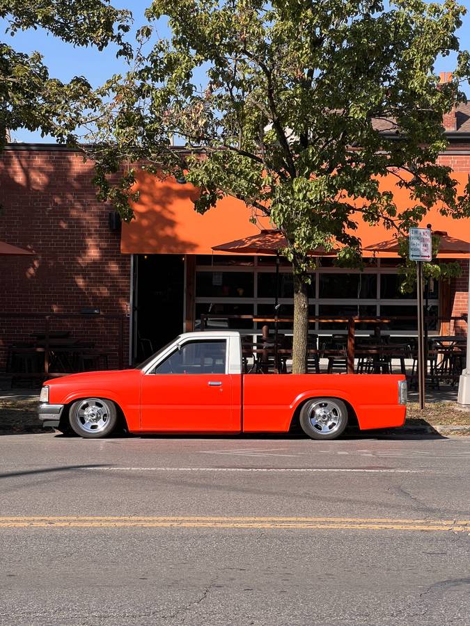 Mazda-b2200-1988-orange-2